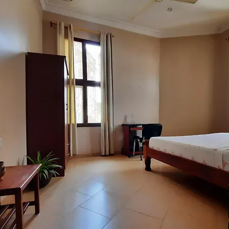 Modern Apartment In Stone Town
